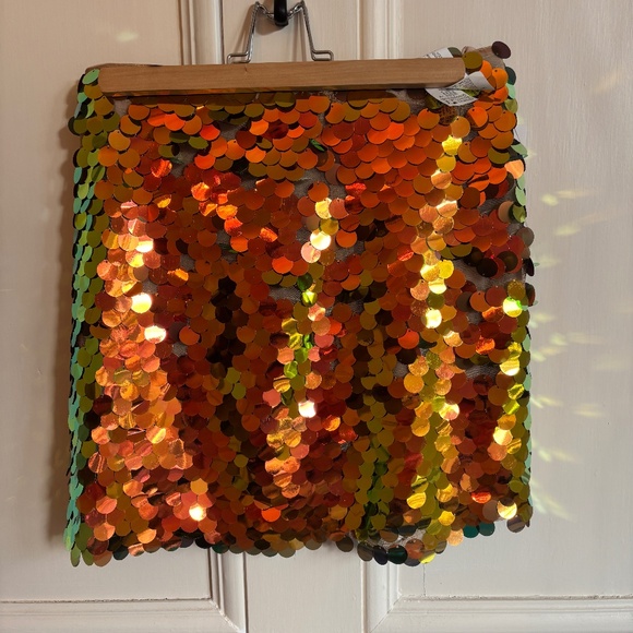 NWT Zara Fun Large Sequin Disc Mini Size Small - Purchased in London UK - Picture 1 of 8